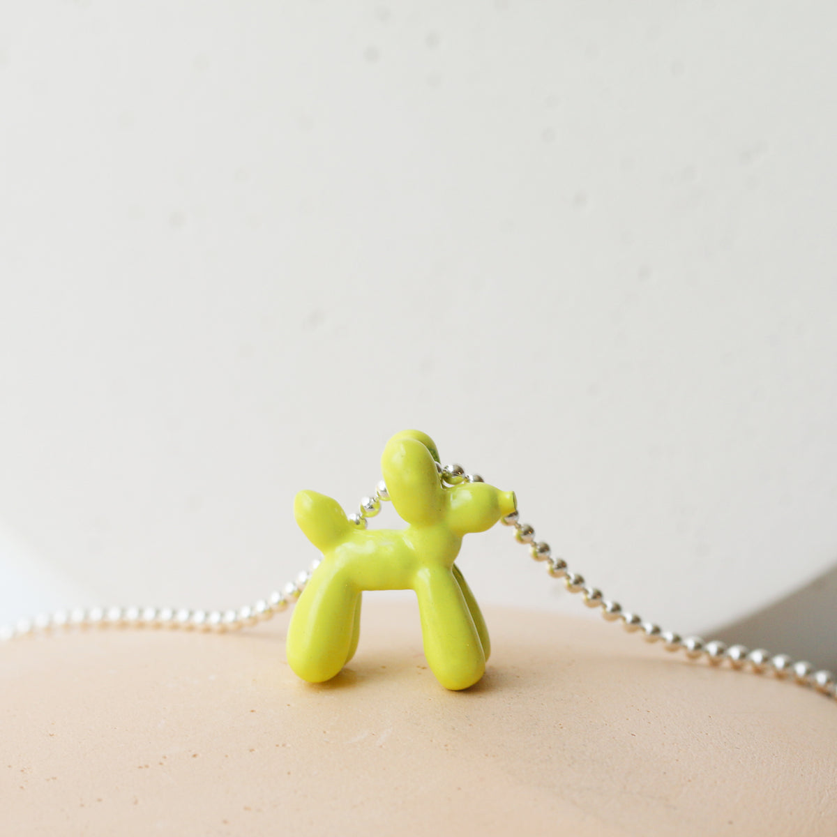 BALLOON DOG NECKLACE