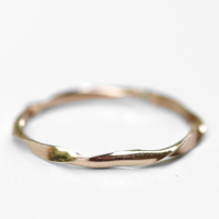 RIBBON RING