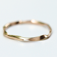 RIBBON RING