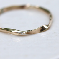 RIBBON RING