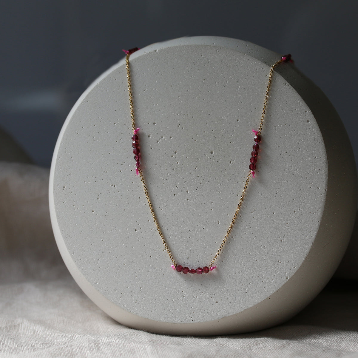 MULLED WINE BONBON GEMSTONE NECKLACE
