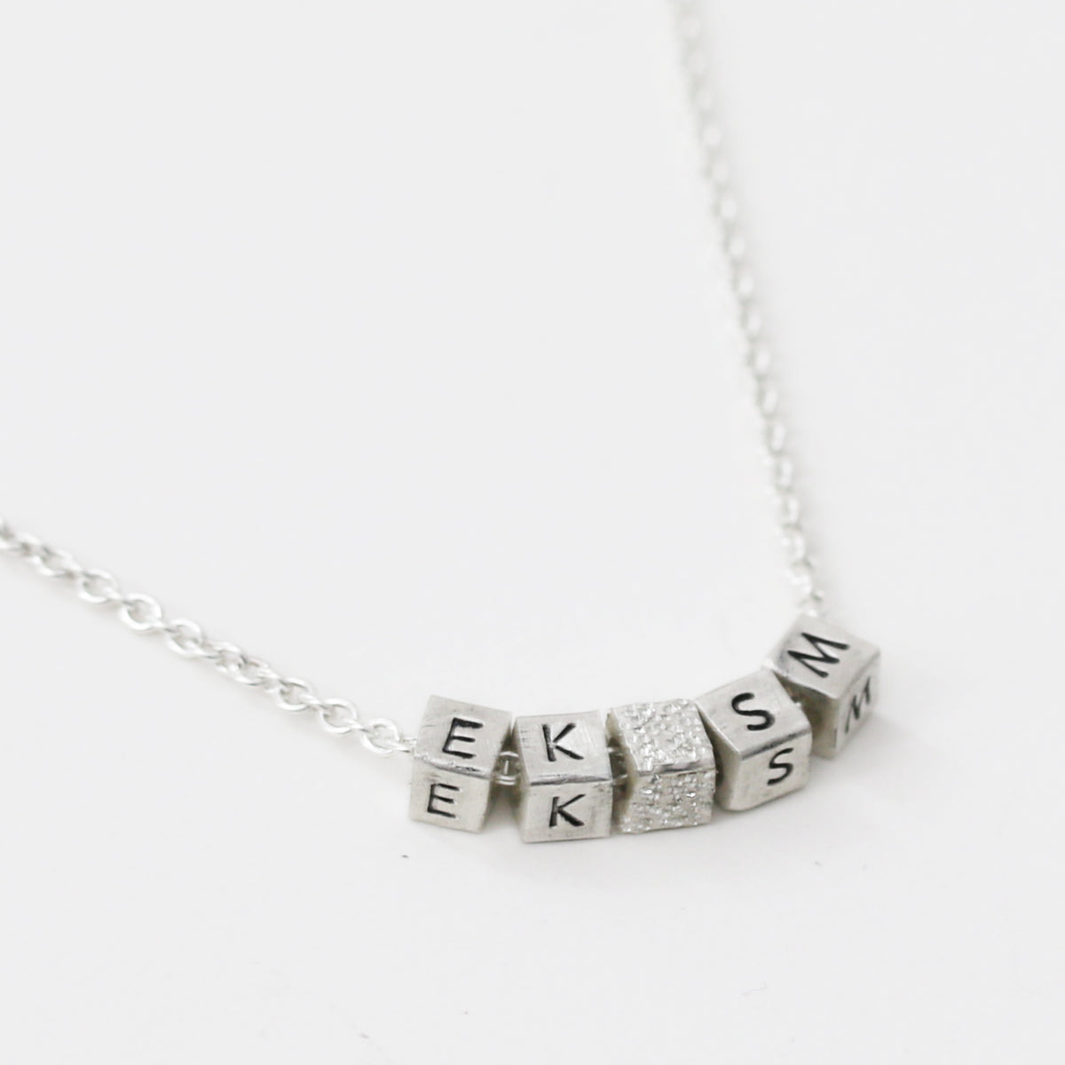 ELEMENT NECKLACE