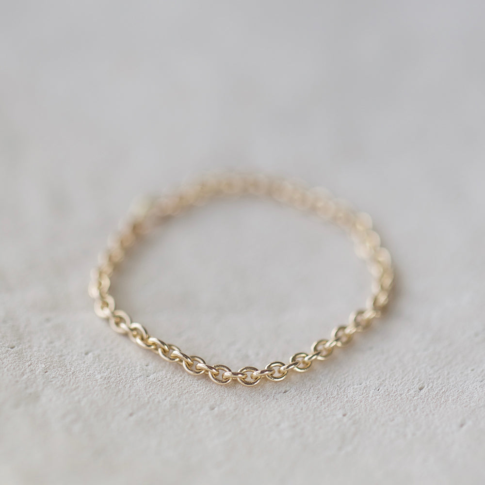 Simple Cable Chain Ring in 14K Gold | Christina Kober 6