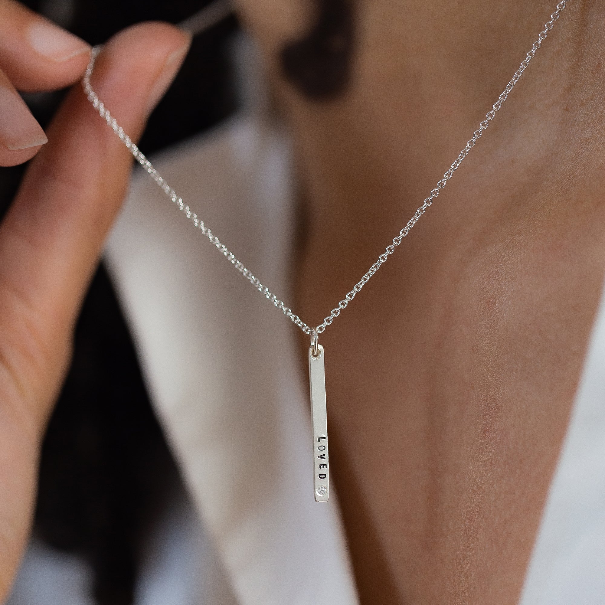 Mini deals bar necklace