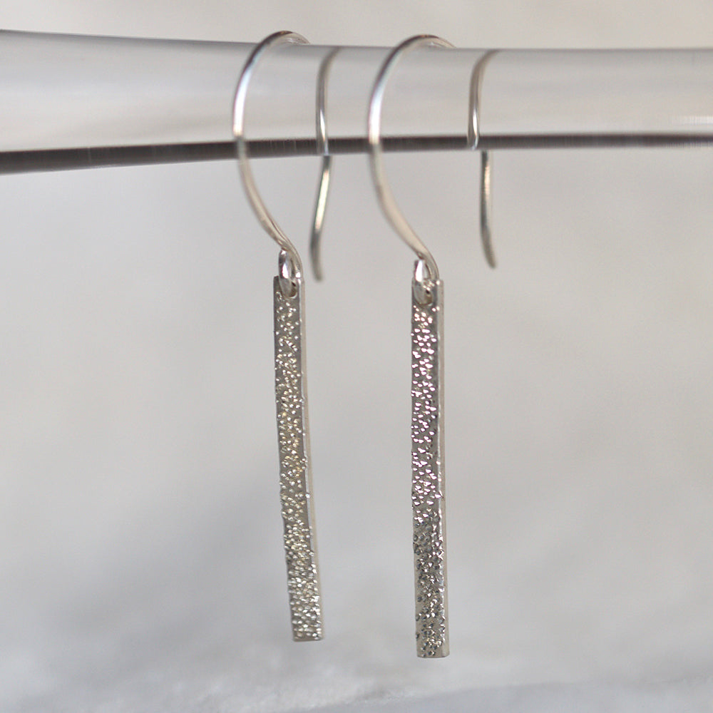 Hammered Long Bar Earrings, Long Silver Bar Earrings, Minimalist Basic  Earrings, Modern Thin Dangle Earrings, Minimal Silver Drop Earrings - Etsy